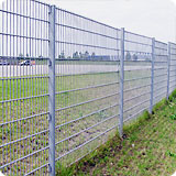 Забор металлический из сварных панелей. 